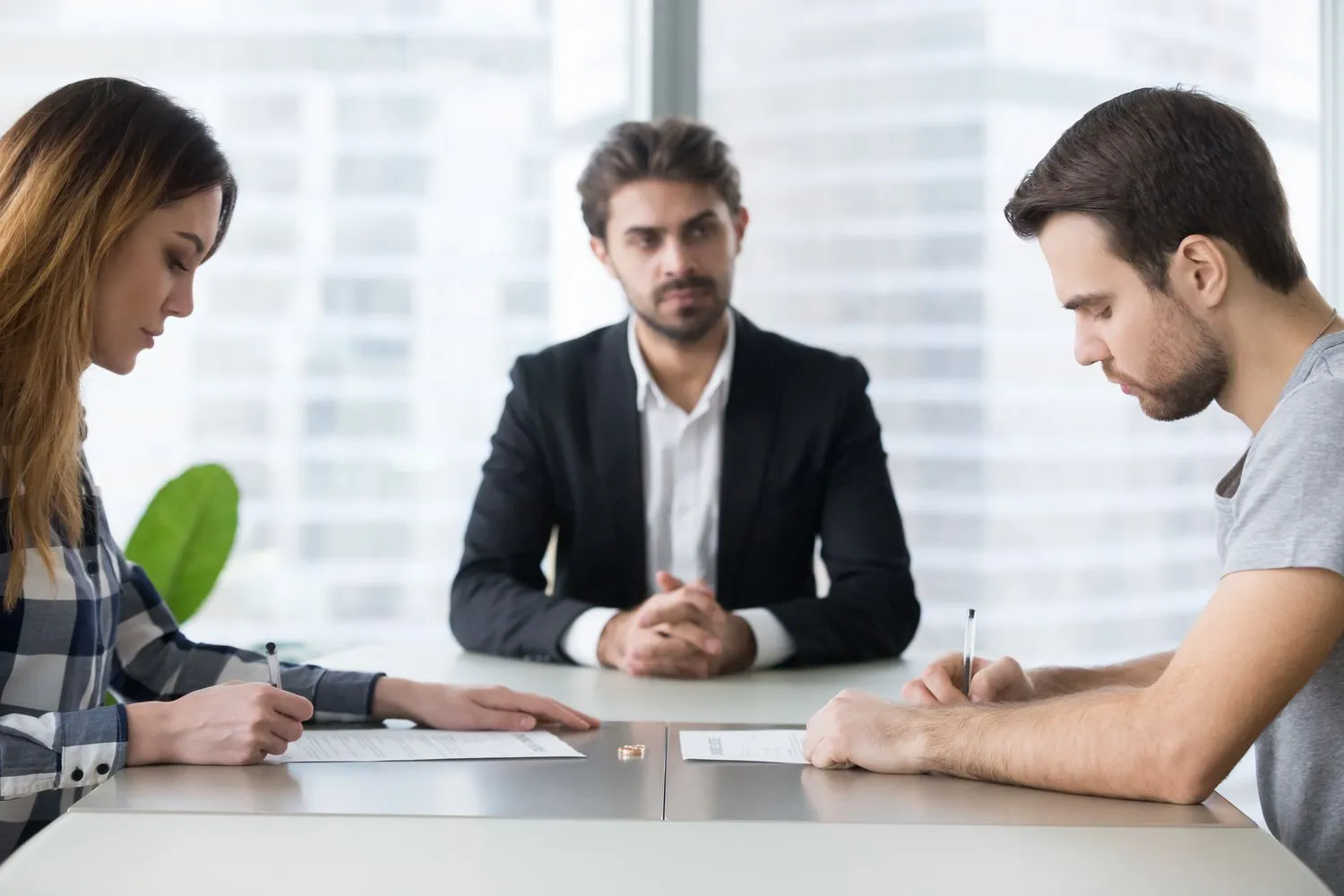 How EH Mediation Guides Couples Toward Fair and Balanced Outcomes Tring